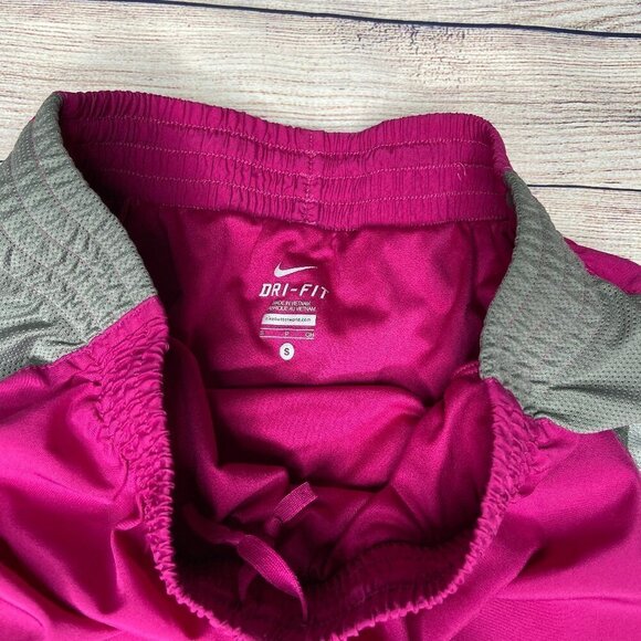 Nike Dri-Fit Shorts Size S - Picture 3 of 5